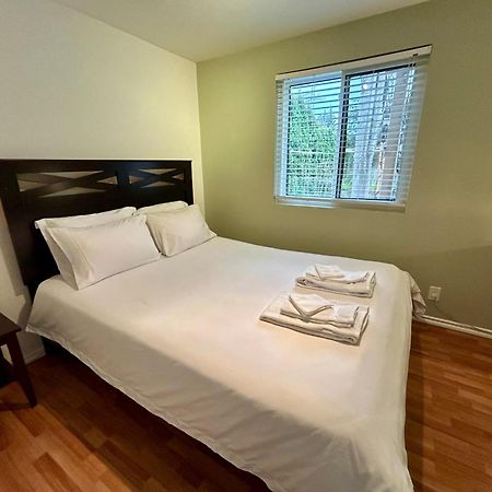 North Nanaimo Gem - Garden-View Room With Private Ensuite מראה חיצוני תמונה