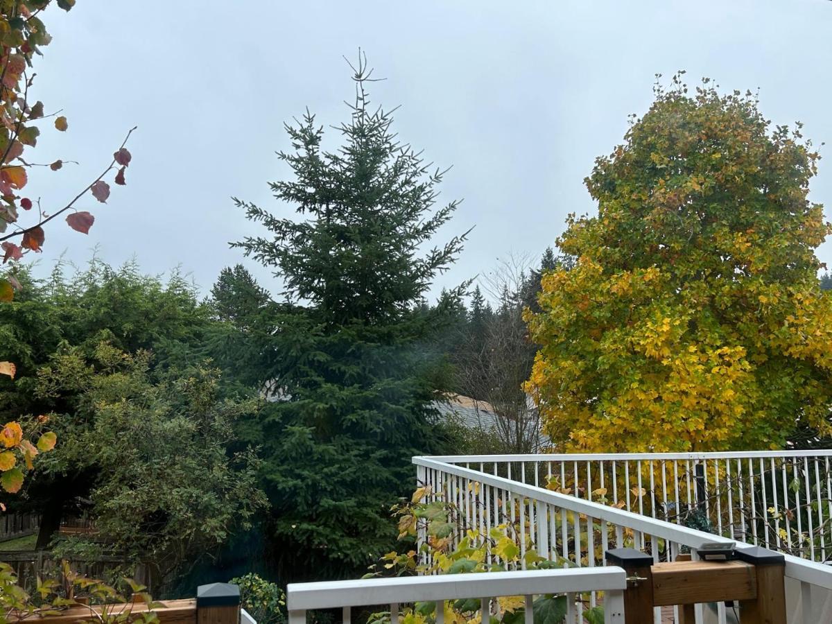 North Nanaimo Gem - Garden-View Room With Private Ensuite מראה חיצוני תמונה