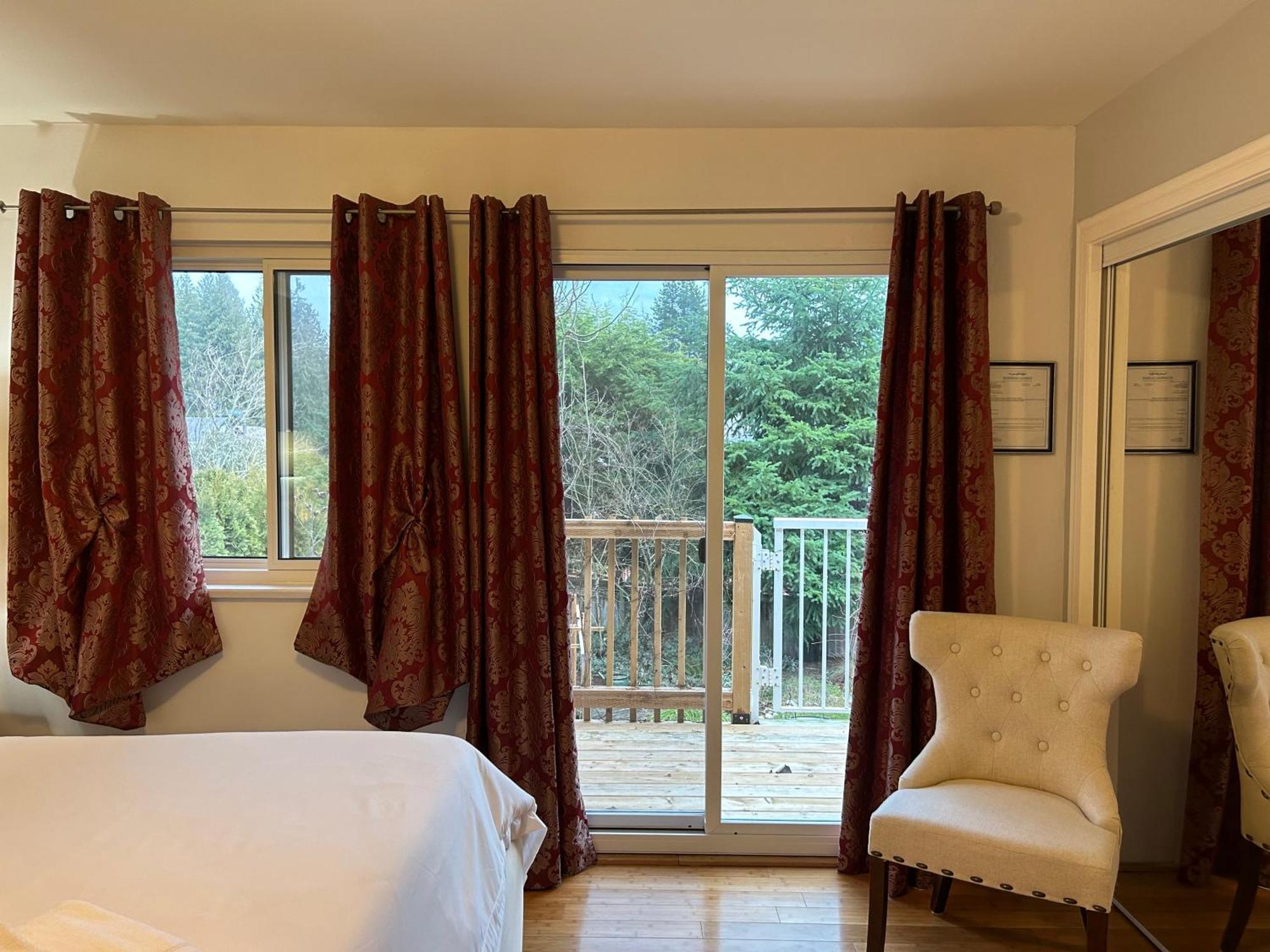 North Nanaimo Gem - Garden-View Room With Private Ensuite מראה חיצוני תמונה