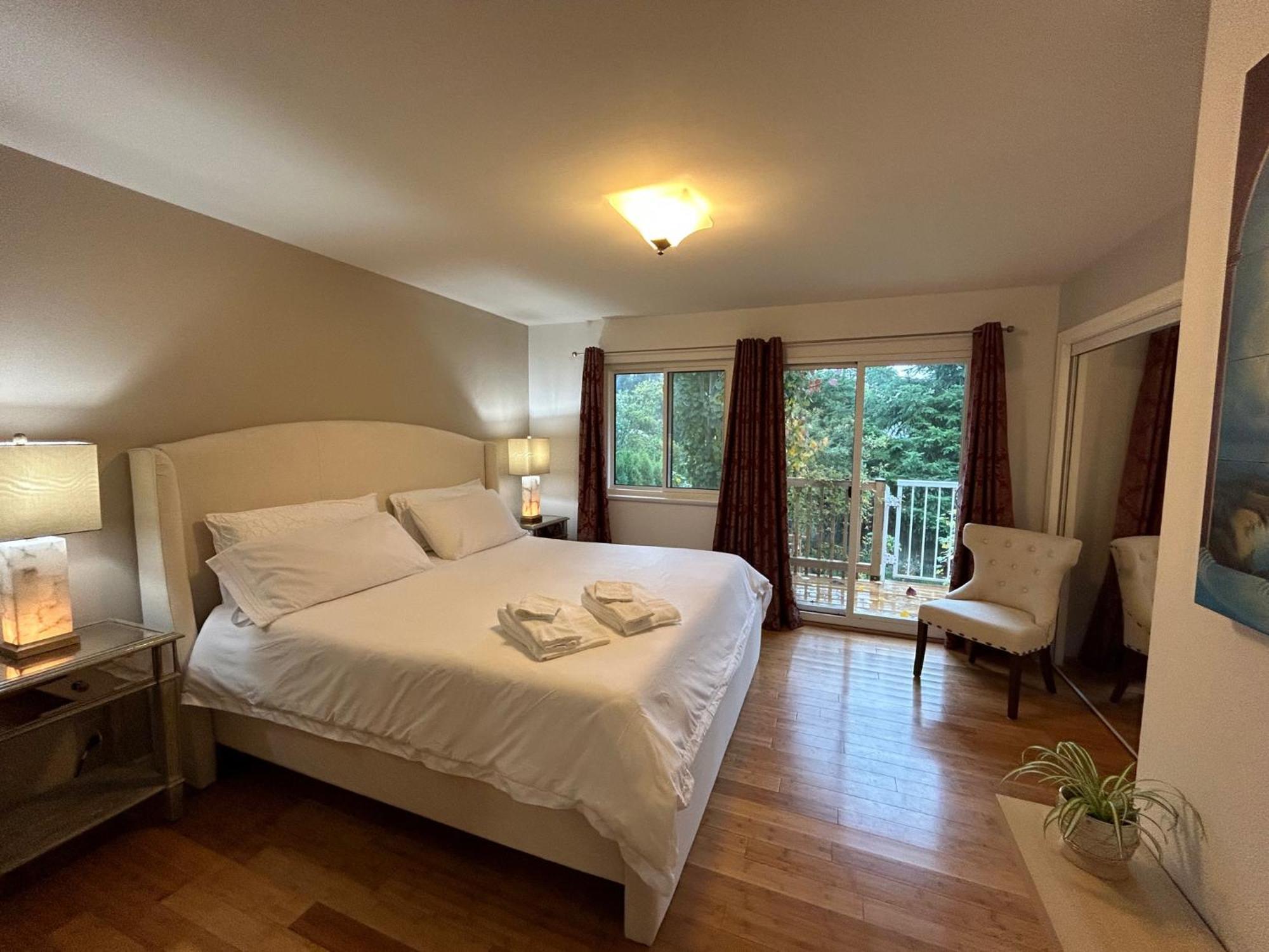 North Nanaimo Gem - Garden-View Room With Private Ensuite מראה חיצוני תמונה
